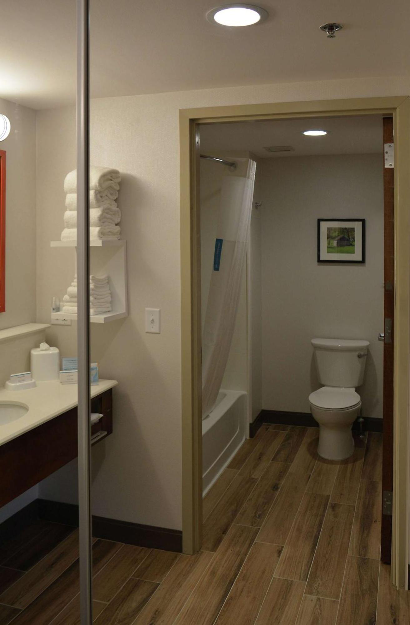 Hampton Inn & Suites Philadelphia/Media Exterior foto